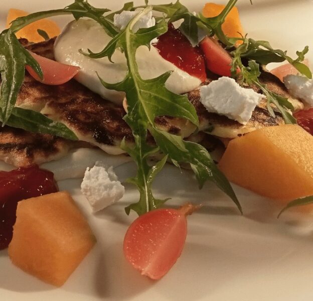 Close up on lunch at Blanchies